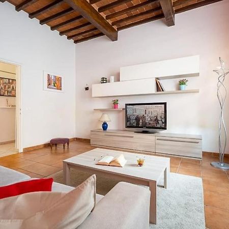 Santa Rosa Apartment - Oltrarno ฟลอเรนซ์ ภายนอก รูปภาพ